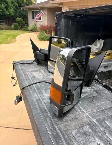 Mirrors fitting 2014-2018 GMC/Chevy