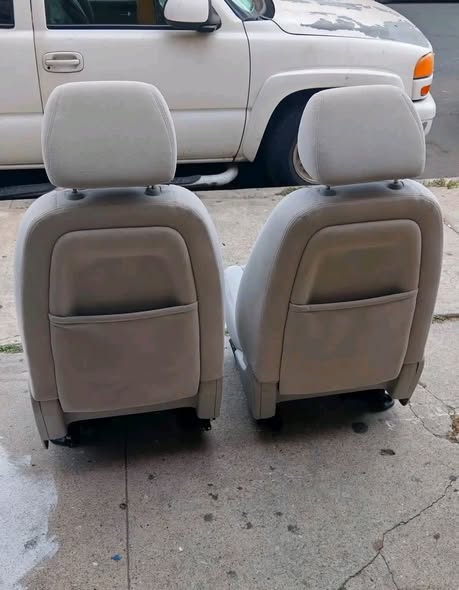 seats for a 2006-2008 GMC Sierra