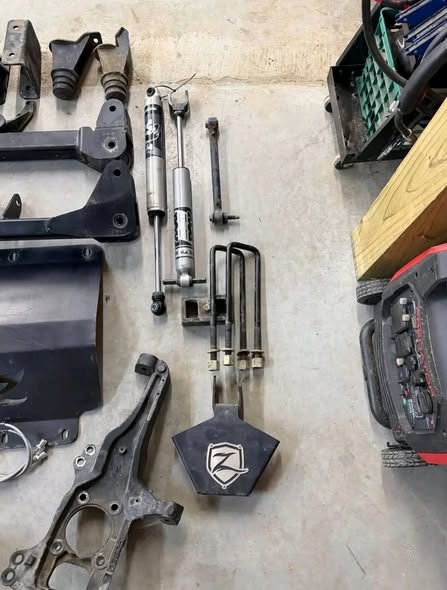 2020-2026 Chevy Silverado / GMC Sierra 2500HD &amp; 3500HD 4WD suspension lift