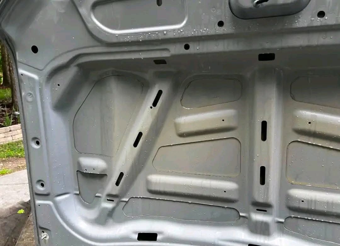 2019-2026 GMC sierra 1500 hood OEM Came off a 2025 sierra 1500.