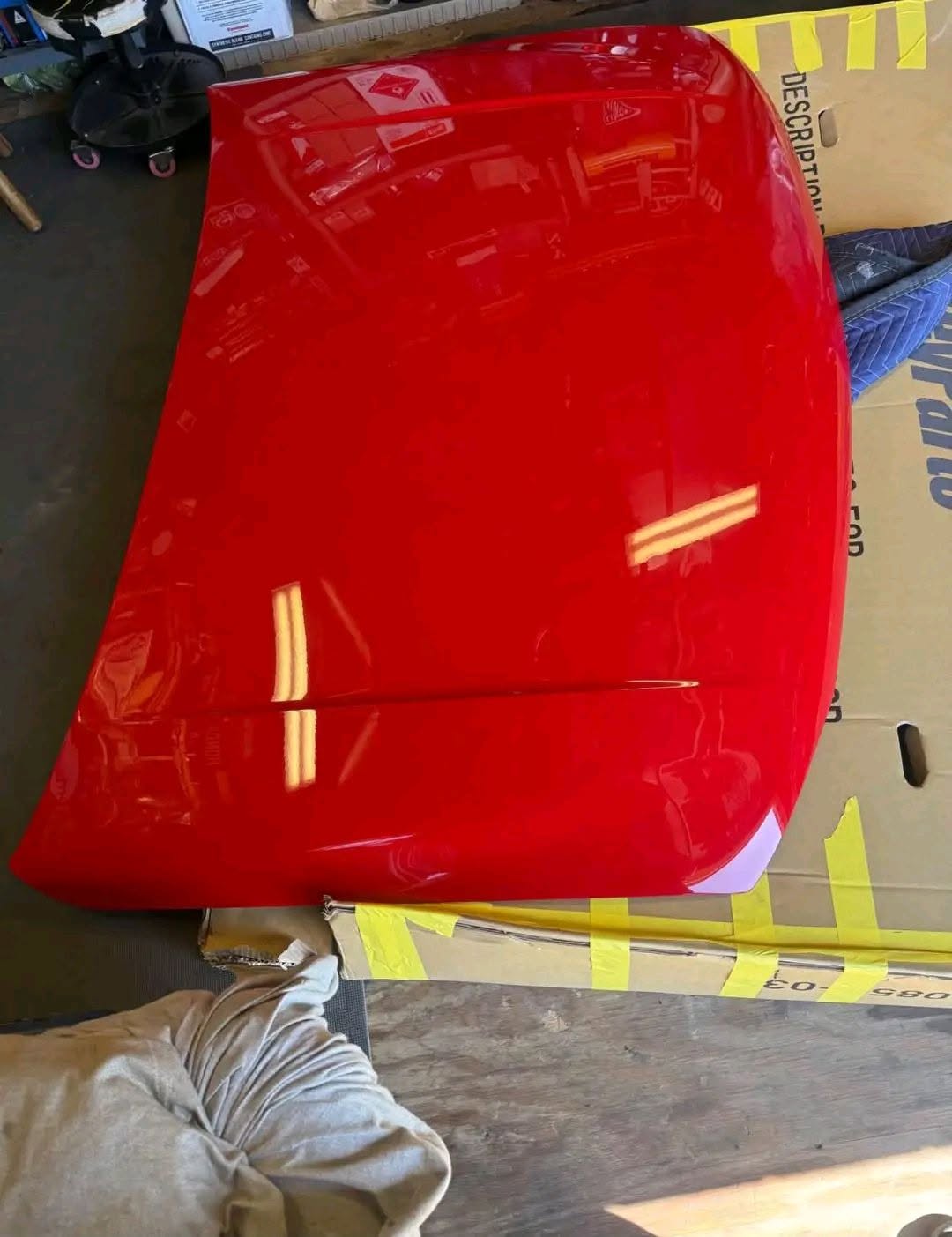 GMT 800 hood off a 2004 GMC Sierra 2500HD