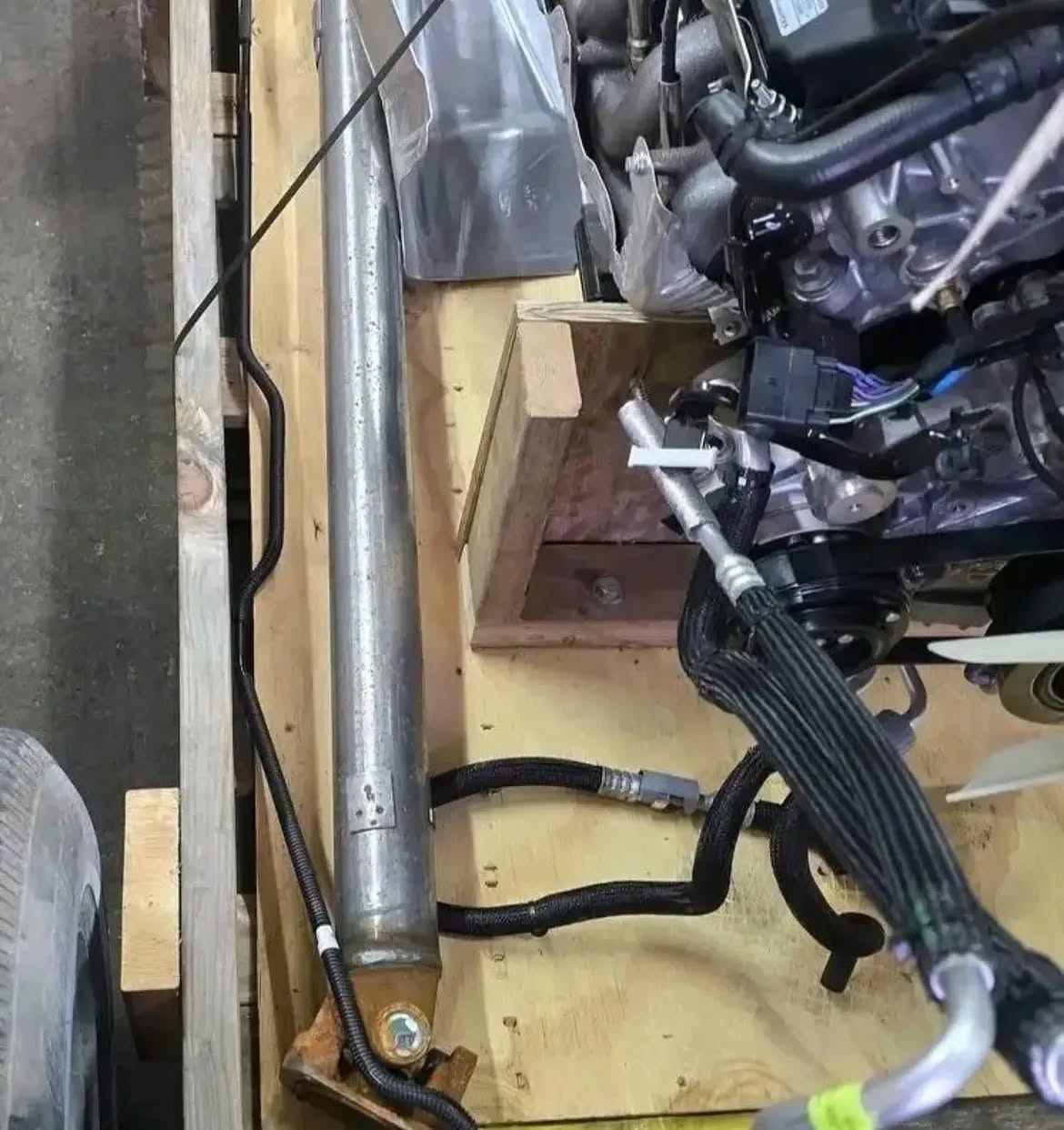 2020-2026 Ford 7.3 F-250 F-350 F-450 F-550 Godzilla complete Engine and transmission 2020-2026 7.3 with 6 speed transmission.