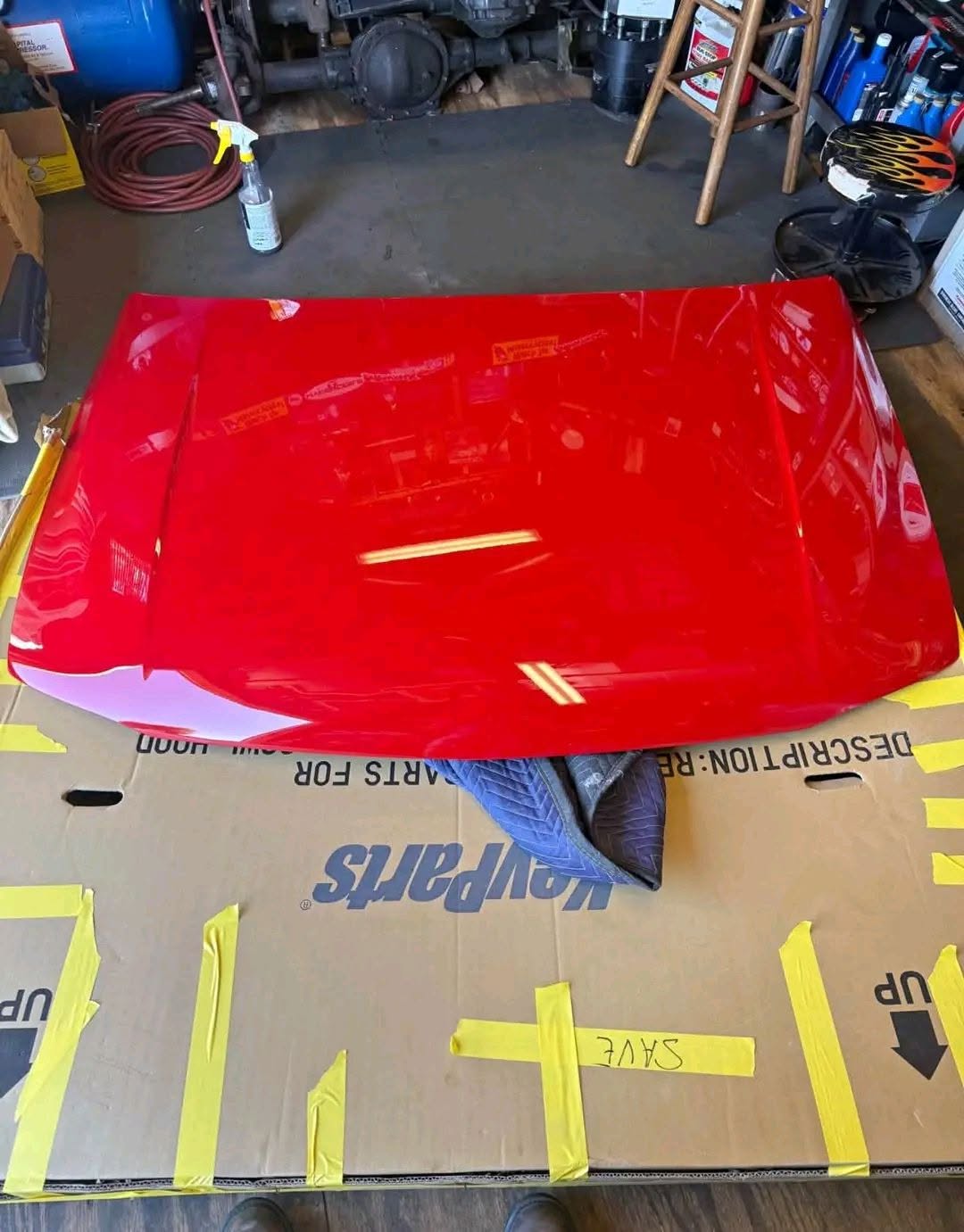 GMT 800 hood off a 2004 GMC Sierra 2500HD