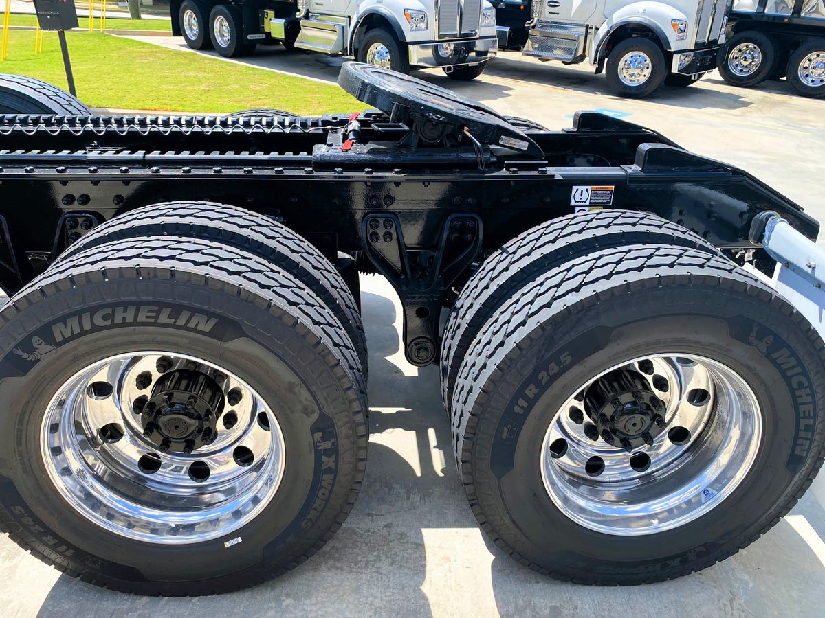 2027 Kenworth W900 Cummins X15 | 605 HP | 18 Speed | Neway Suspension 20k Front | 20k Pusher | 52k Rears w/ 4.56 Gears