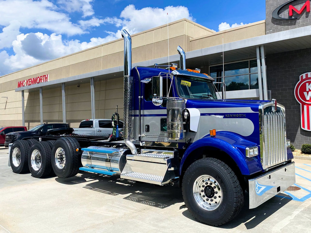 2027 Kenworth W900 Cummins X15 | 605 HP | 18 Speed | Neway Suspension 20k Front | 20k Pusher | 52k Rears w/ 4.56 Gears