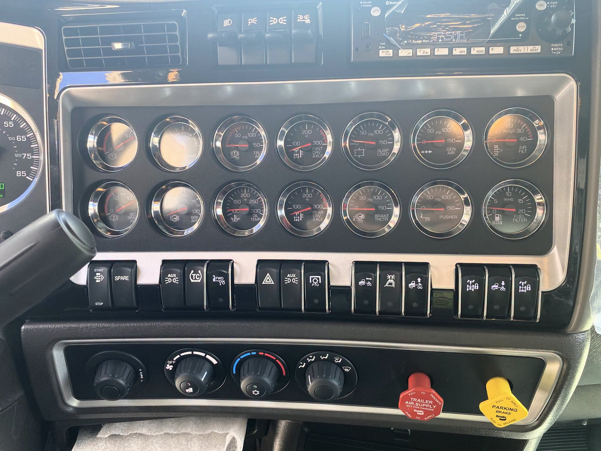 2027 Kenworth W900 Cummins X15 | 605 HP | 18 Speed | Neway Suspension 20k Front | 20k Pusher | 52k Rears w/ 4.56 Gears