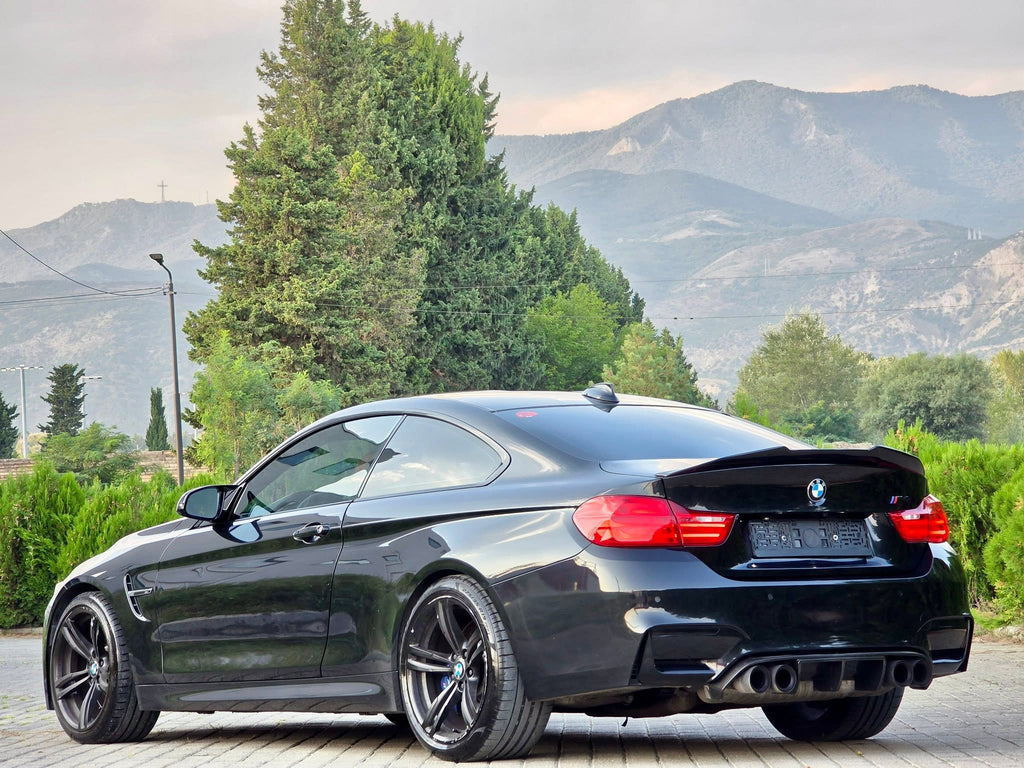 BMW F82 M4 - USA 2014 - 140900Km