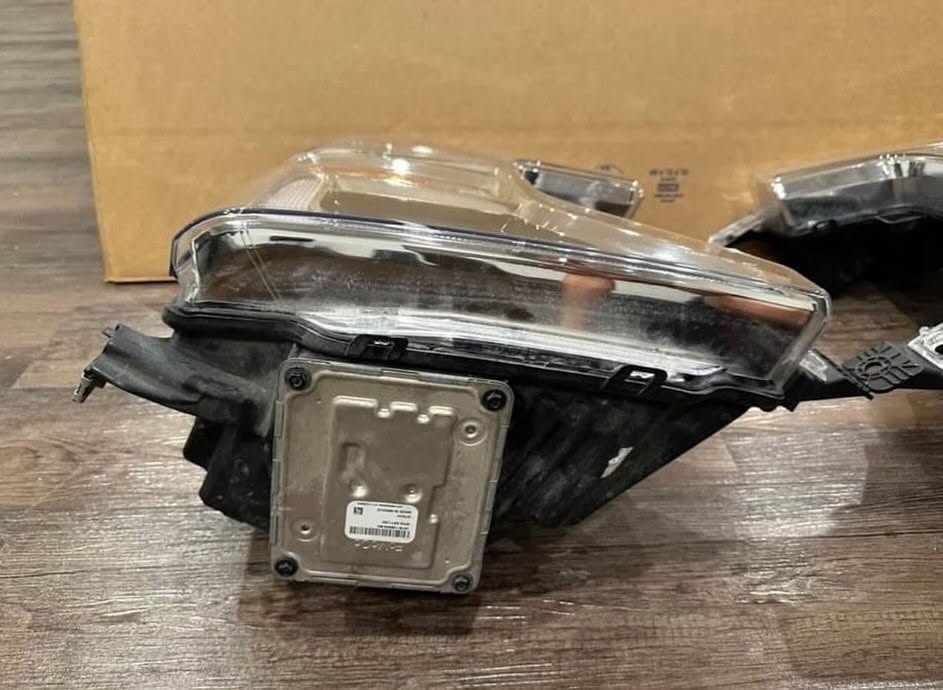 2020–2022 FORD F-250 / F-350 / F-450 PLATINUM LED HEADLIGHTS