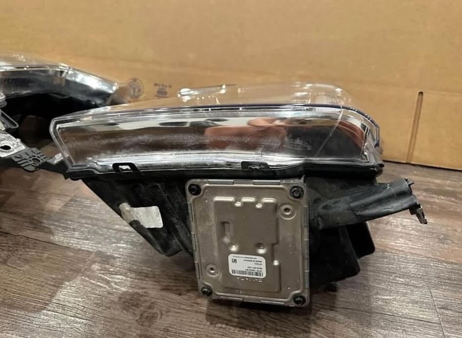 2020–2022 FORD F-250 / F-350 / F-450 PLATINUM LED HEADLIGHTS