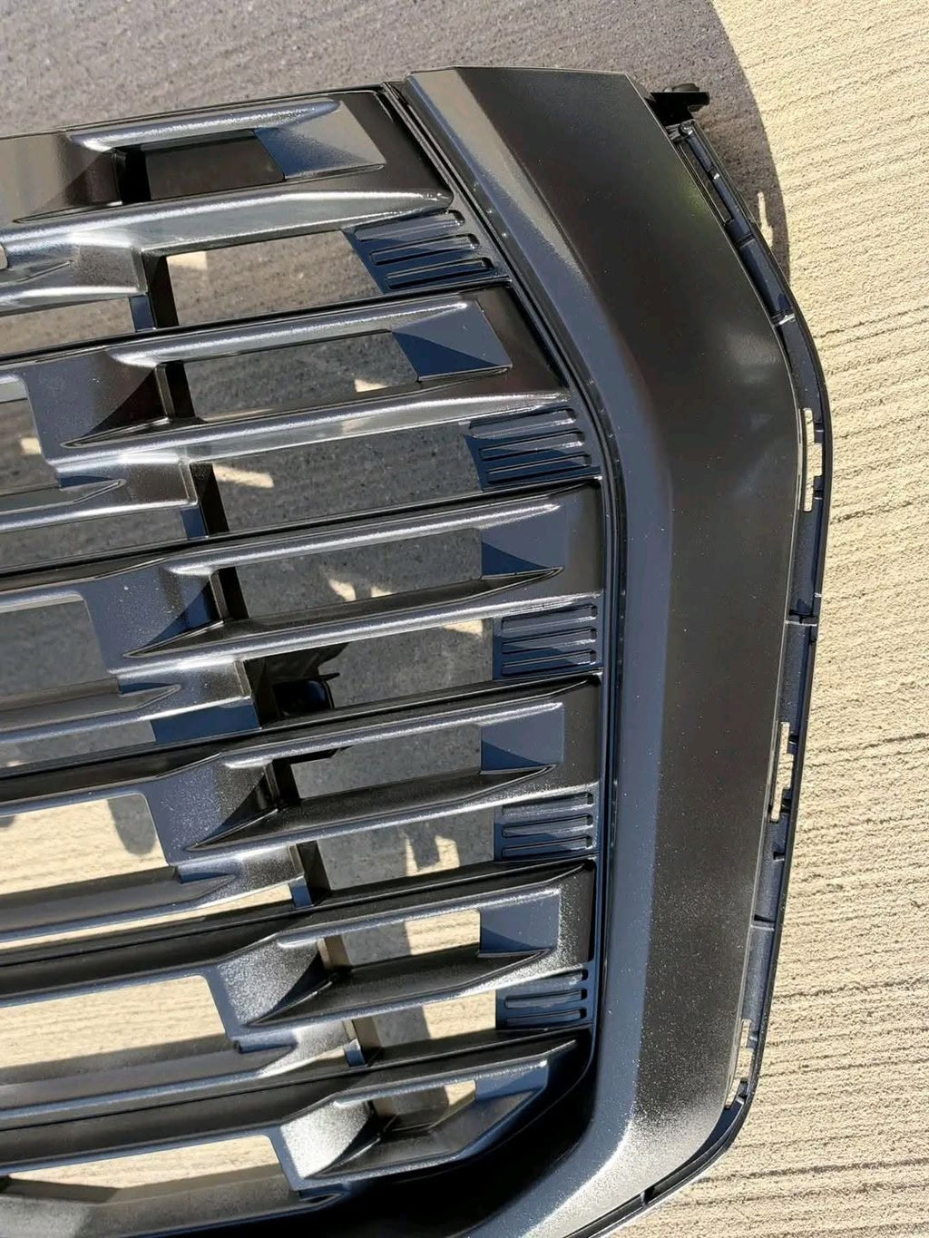 25-26 GMC Yukon Denali Grille