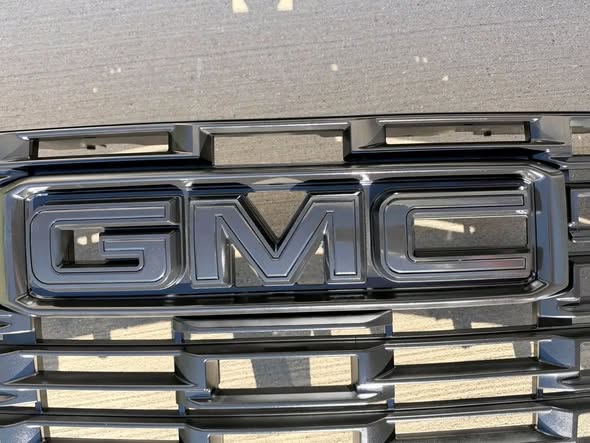25-26 GMC Yukon Denali Grille