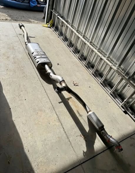 GMC Sierra 1500 Denali OEM exhaust.