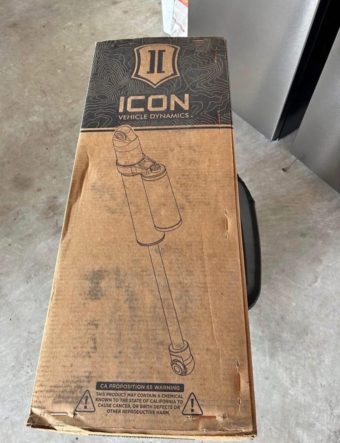 ICON Performance Rear Shocks 2.5” Piggyback Reservoir
Fits Ford F-150 (2009–2025 all) & 2004–2008 (4WD only)