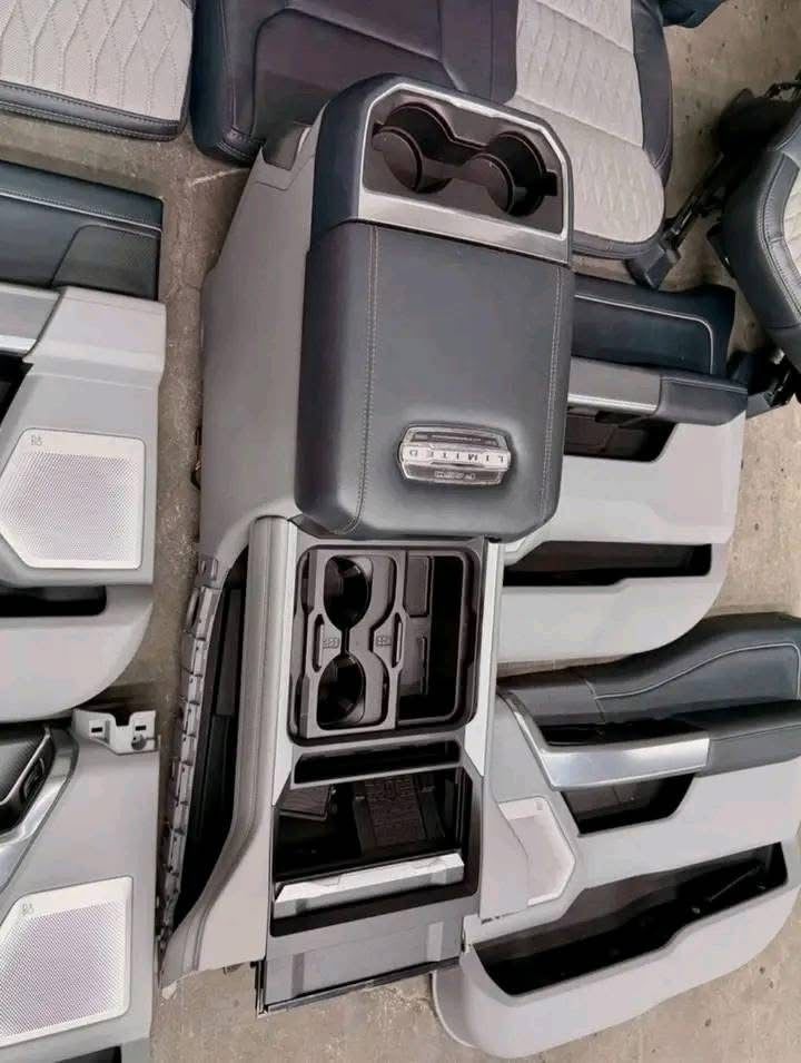 2023 2024 2025 2026 FORD F250 F350 F450 LIMITED INTERIOR SEATS CONSOLE DOOR PANELS