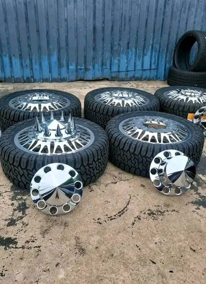 Wheels and tires for DUALLY CHEVY, RAM, FORD