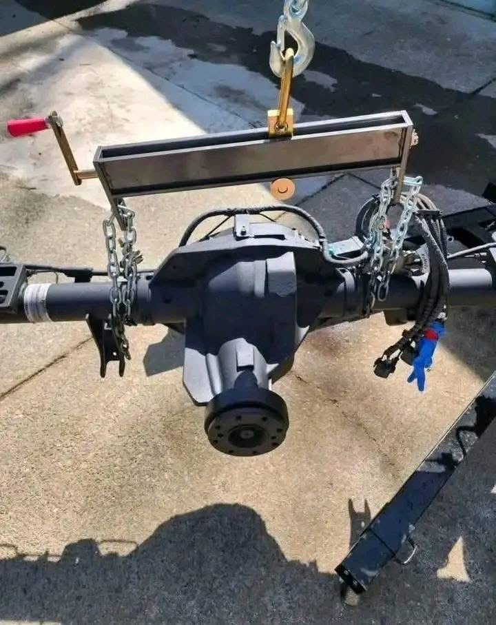 [GENUINE OEM] 2024 Ford F-250 Rear Axle Assembly – Electronic Locking (E-Locker)