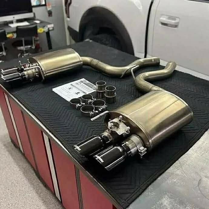2018-22 Mustang CORSA axle back w\/ active exhaust. Black chrome